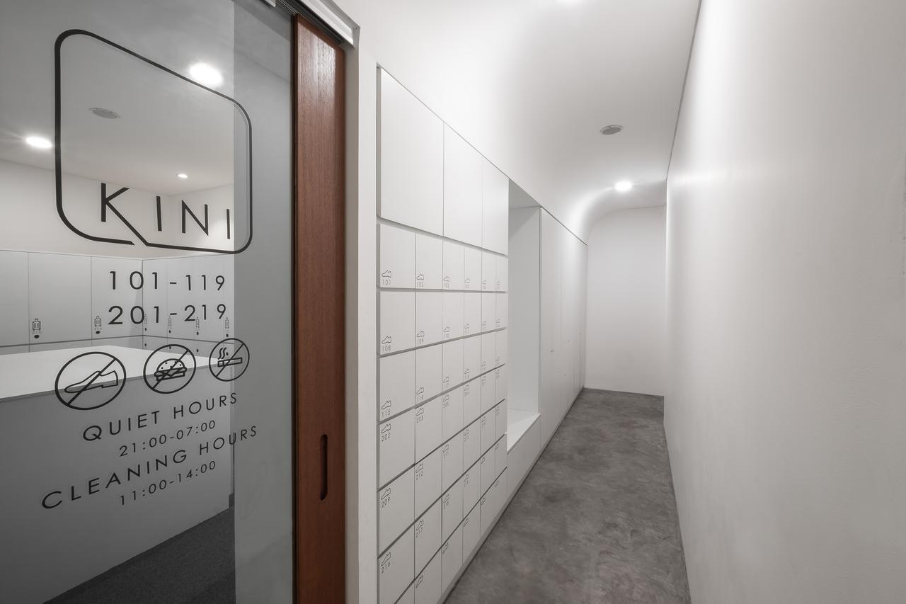 Hostel Kini Capsule Jakarta Exterior foto