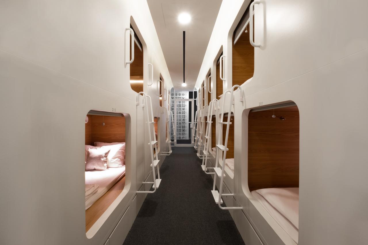 Hostel Kini Capsule Jakarta Hostel-Betten foto